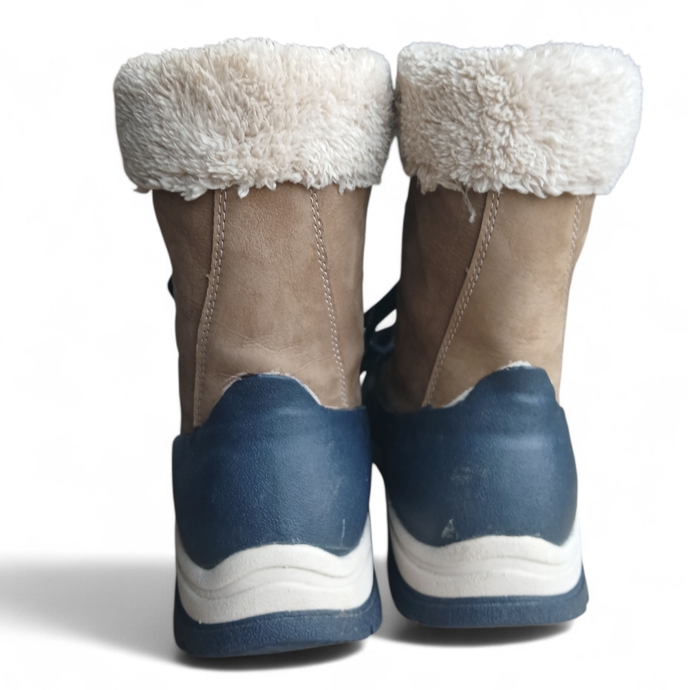 Muck Boots Women's Size 7 with Blue and Tan Design - Picture 4 of 10